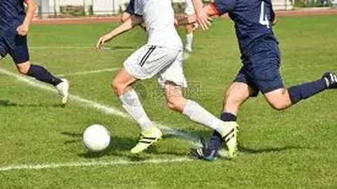 “曾凡博与北京首钢篮球俱乐部达成续约协议”