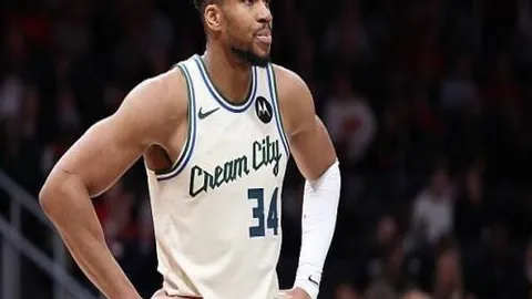 西甲3月U23球员最佳候选：佩德里、尼科、小西蒙尼全数入围